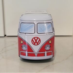 EuroGraphics VW Wave Hopper 550-Piece Puzzle in Collectible Tin with Poster